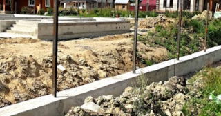Фундамент под забор заказать в Каменске-Шахтинском - заливка фундамента для забора | от 1571 за п.м.